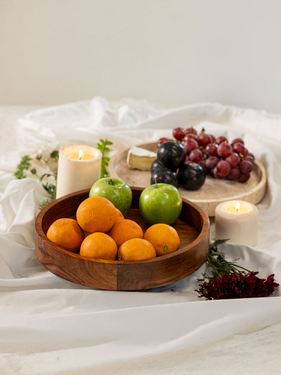 natural wood serving plate with traventine marble serving plate